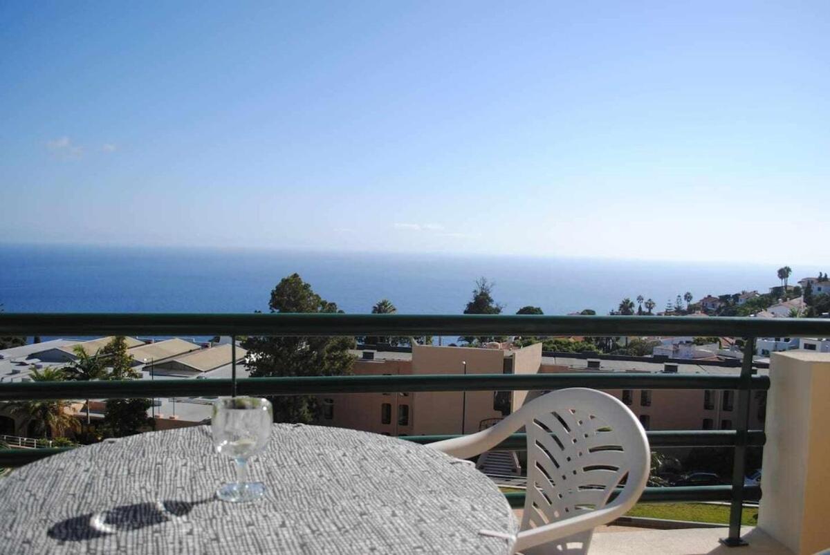 Pia'S Place - Apt With Sea View Caniço Eksteriør bilde