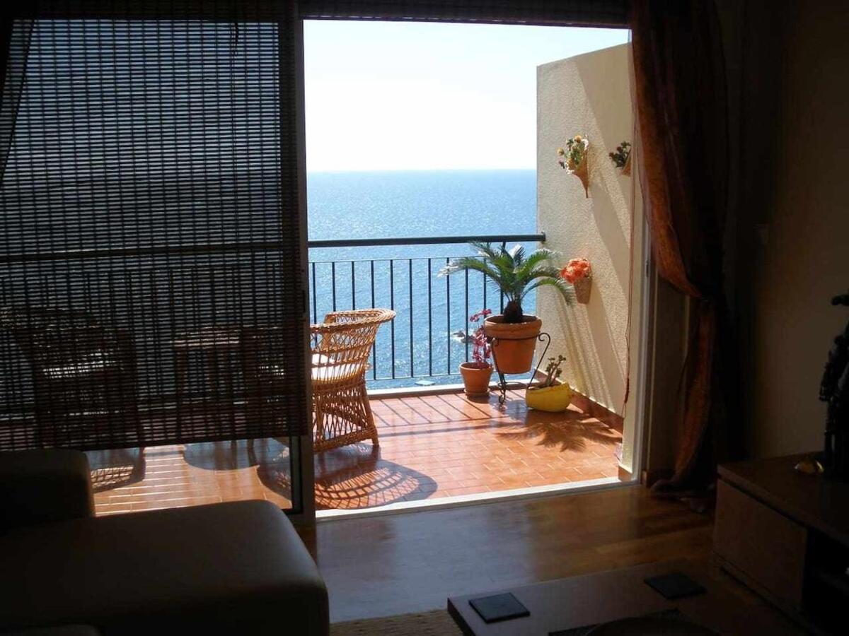 Pia'S Place - Apt With Sea View Caniço Eksteriør bilde